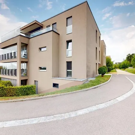 Modern Flat With Beautiful Outdoor Space Le Mont-Sur-Lausanne