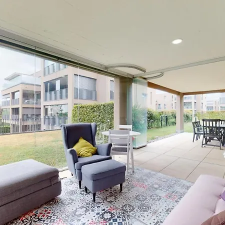 Apartmán Modern Flat With Beautiful Outdoor Space *